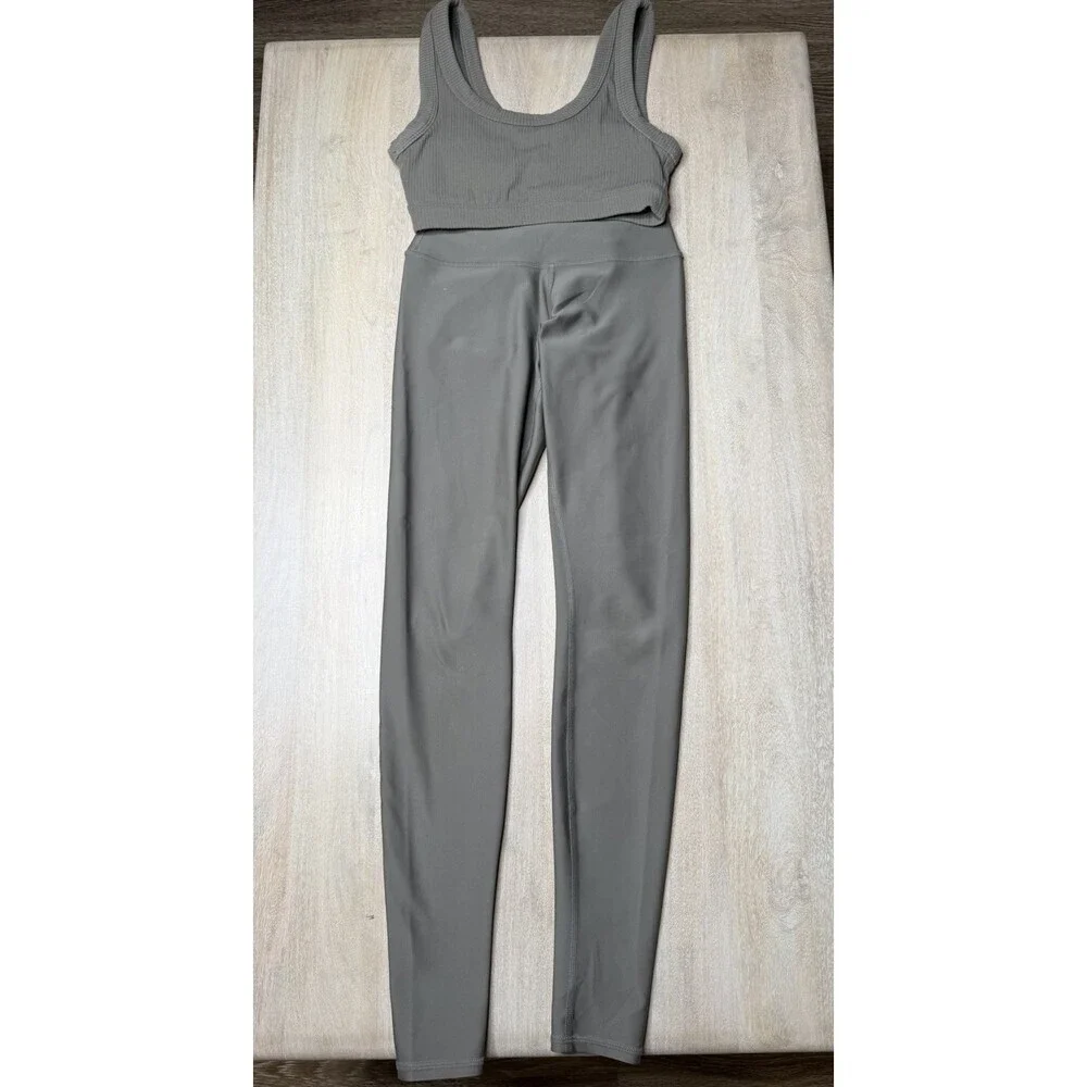 Alo Yoga SET Airlift Full Length Leggings AND Wellness Ribbed Bra in Gravel XS